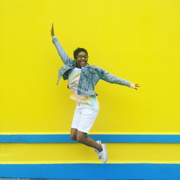 Meet your Posher, Stephanie - Picture 1 of 2